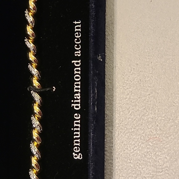 SPARKLE ALLURE WOMENS FINE SILVER PLATED FASHION JEWELRY TENNIS BRACELET - Picture 5 of 10